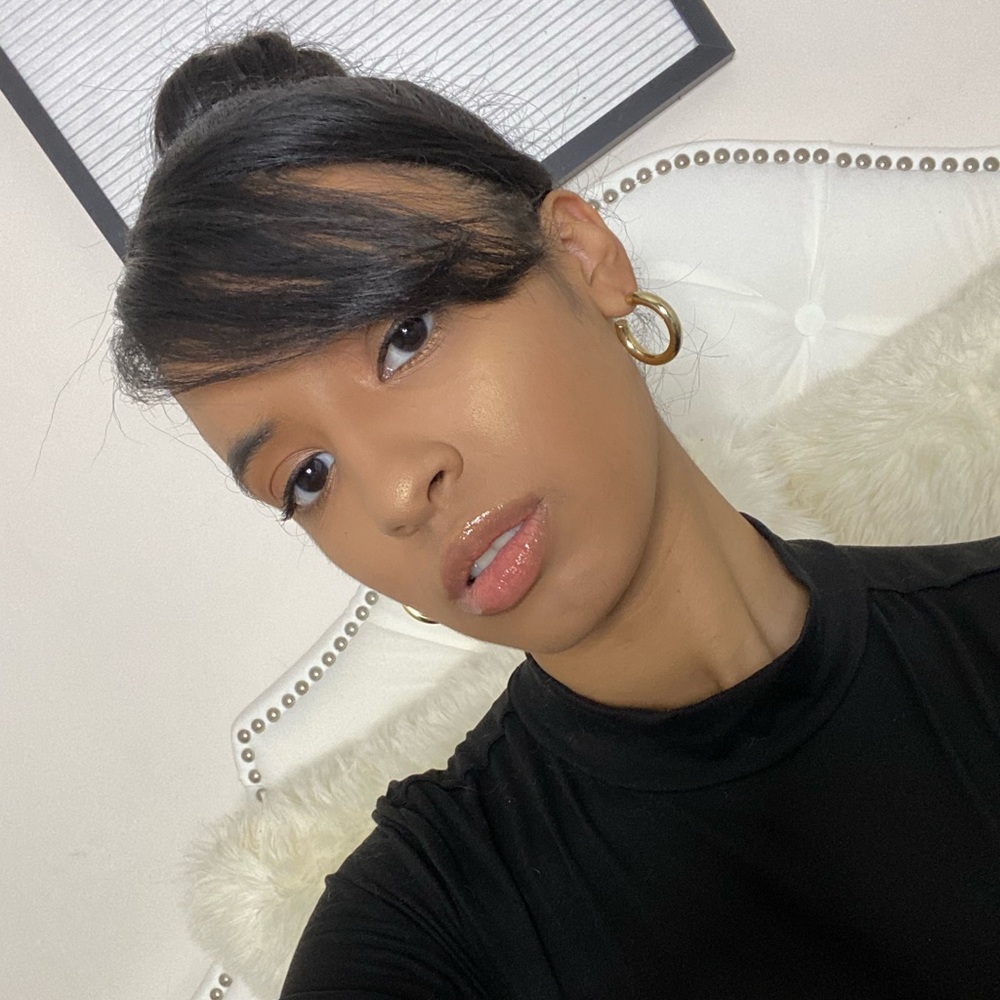 Meet your Posher, Carmen